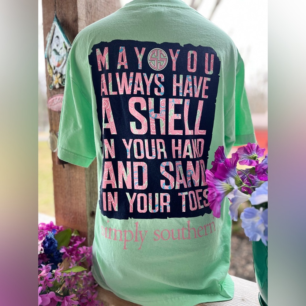 Simply Southern Mint Green Graphic Tee ……”Shell in Your Hand..Sand in Your Toes”